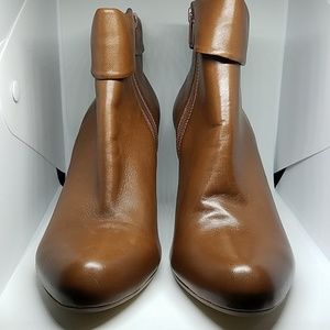 Diba Women Boots Size 8 1/2 M Made in Brazil Brown